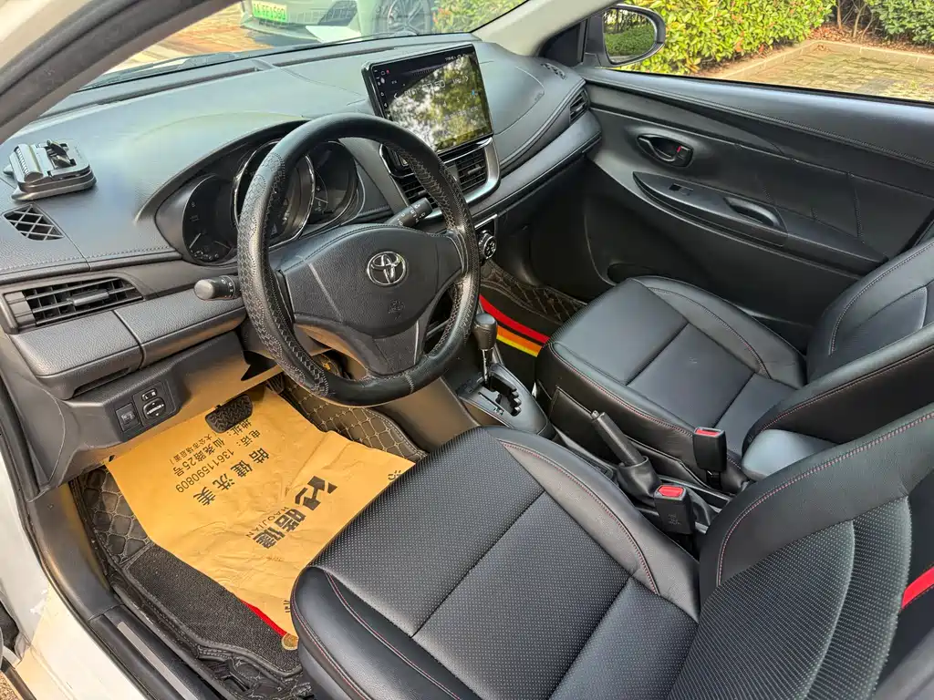 Toyota Yaris L 2020 — фото 9