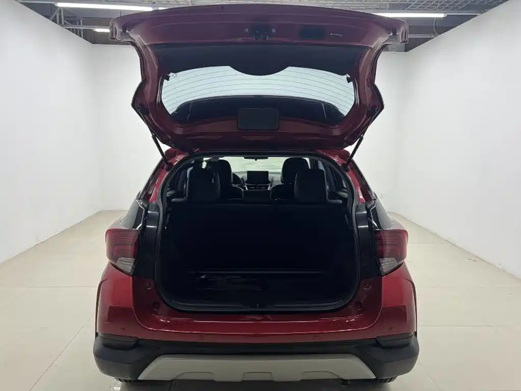 Toyota Yaris L 2022 — фото 8