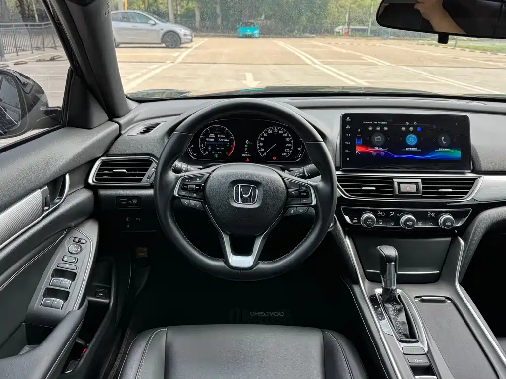 Honda Inspire 2022 — фото 15