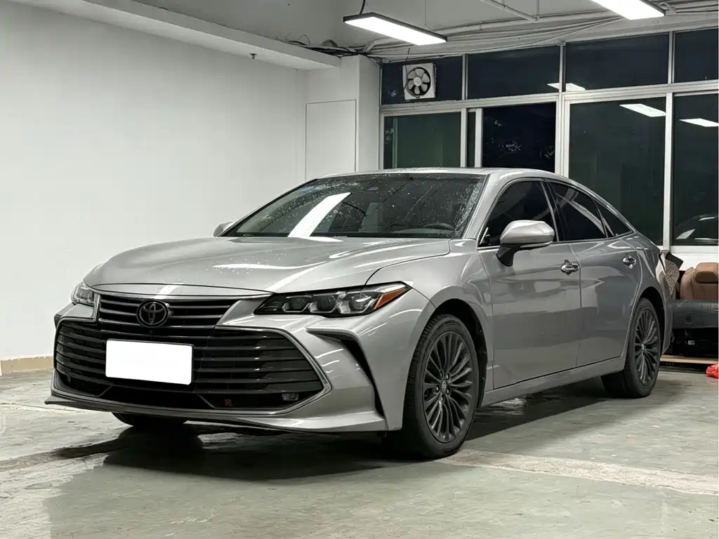 Toyota Avalon 2019 — фото 1