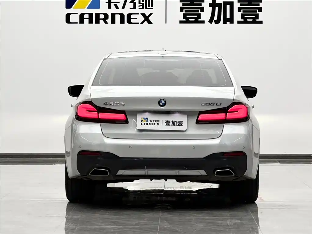 BMW 5 Series 2023 — фото 19