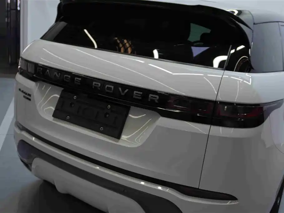 Land Rover Evoque 2021 — фото 26