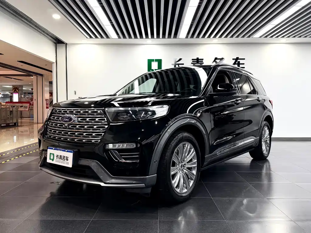 Ford Explorer 2022 — фото 1