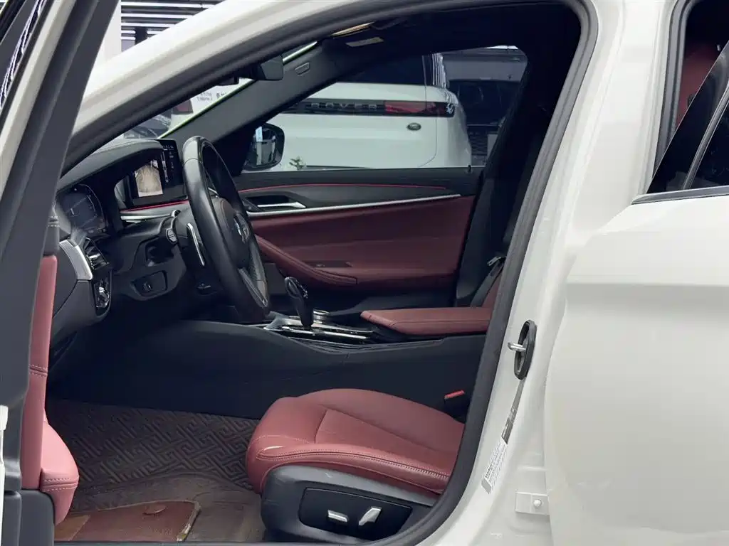 BMW 5 Series 2023