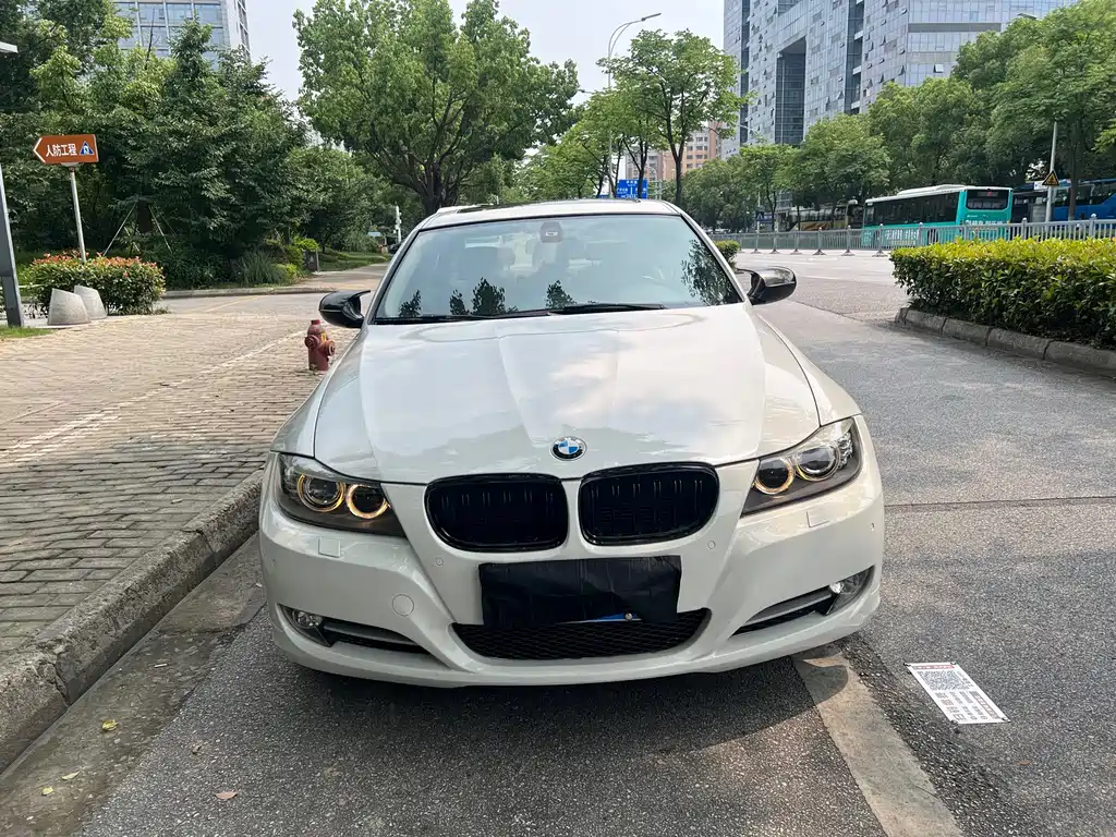 BMW 3 Series 2011