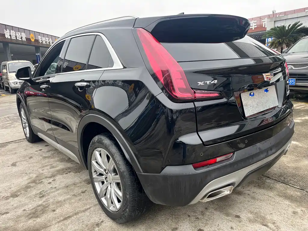 Cadillac XT4 2019 — фото 9