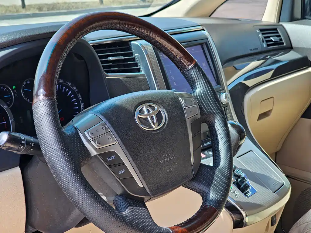 Toyota Alphard 2012 — фото 20