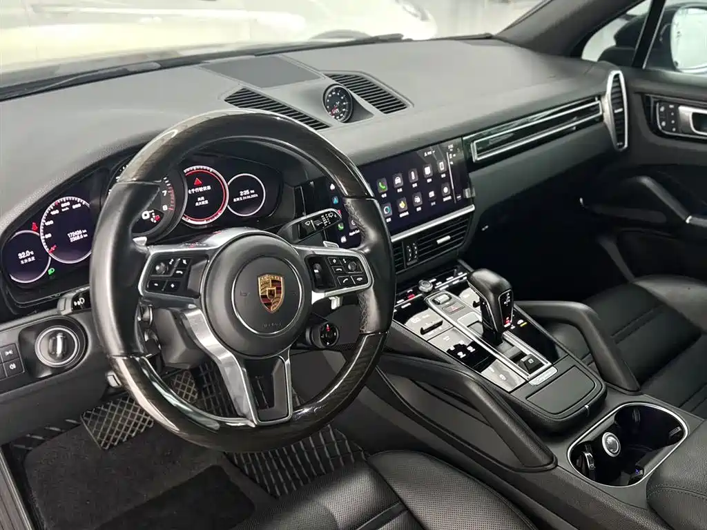 Porsche Cayenne 2022 — фото 13