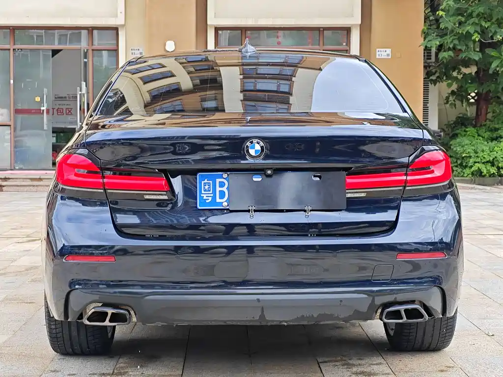 BMW 5 Series 2022 — фото 4