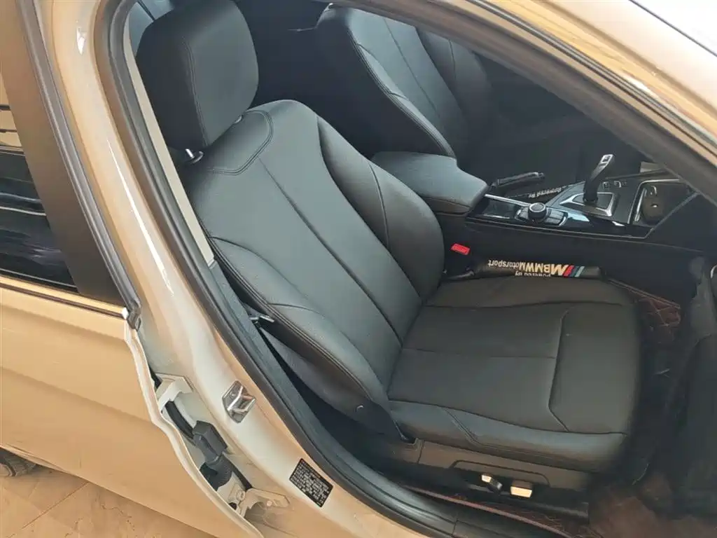 BMW 3 Series 2016 — фото 25