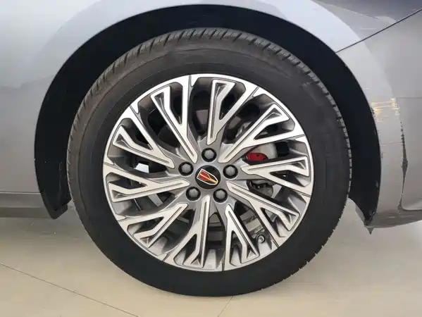 Hongqi H5 2022