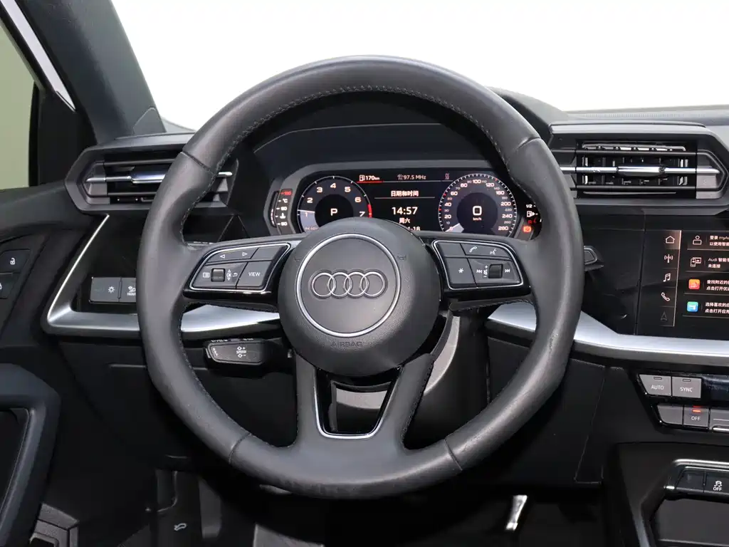 Audi A3 2022 — фото 15