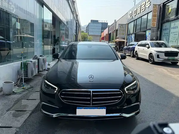 Mercedes-Benz E-Class 2023