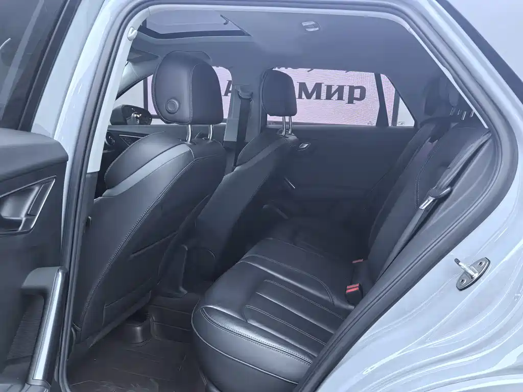Audi Q2L 2022