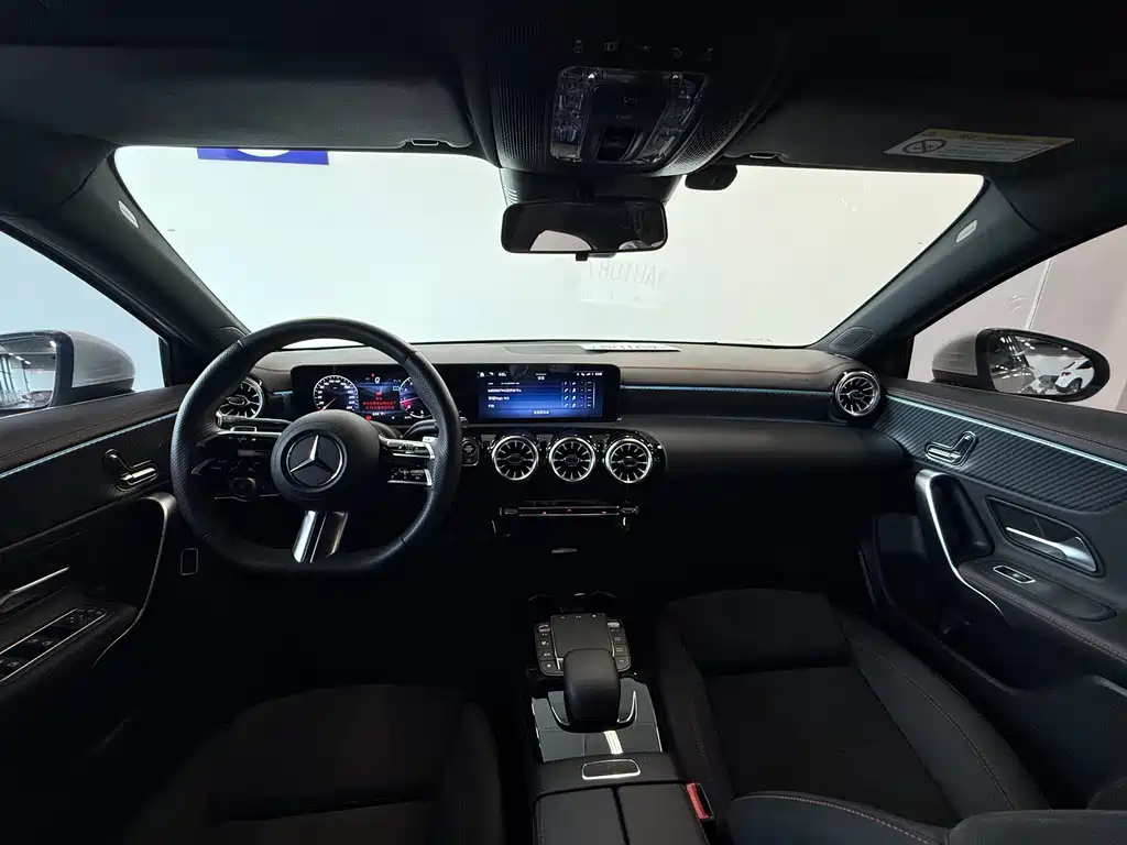 Mercedes-Benz A-Class 2023 — фото 9
