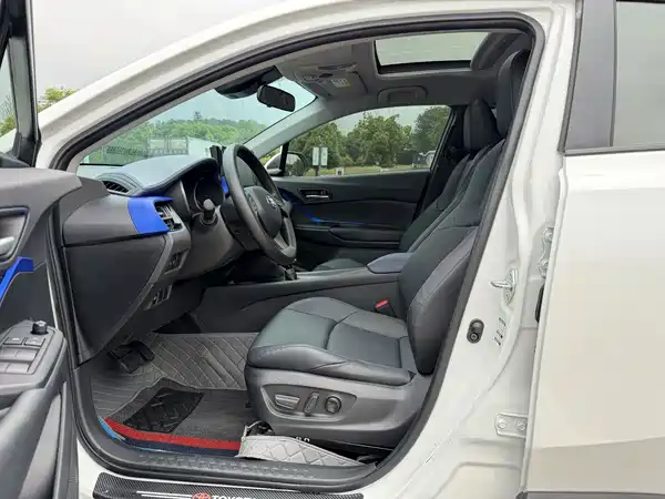 Toyota C-HR 2023