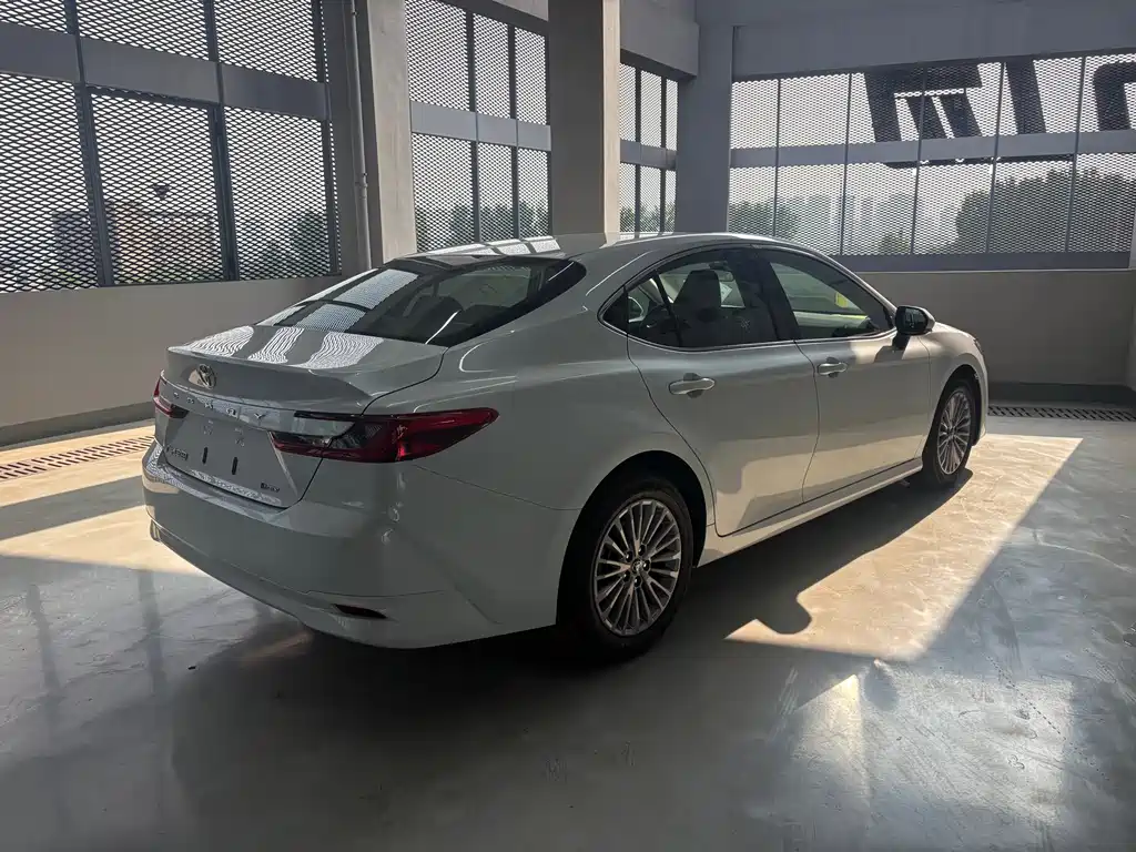 Toyota Camry 2026 — фото 13
