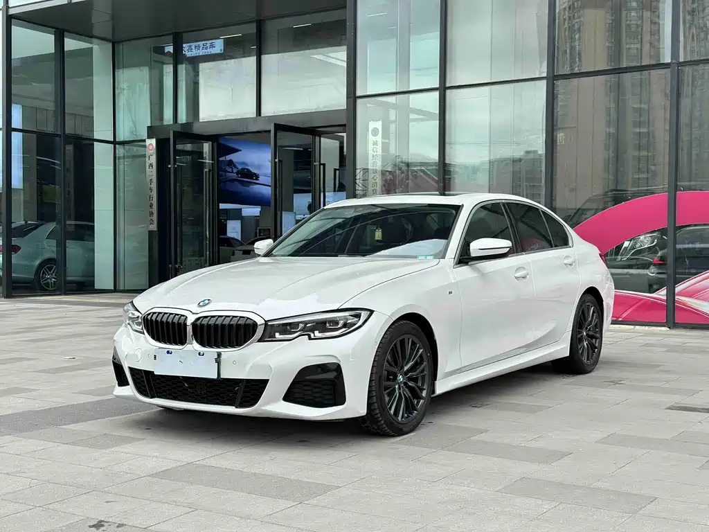 BMW 3 Series 2020 — фото 1