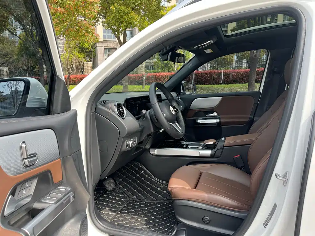 Mercedes-Benz GLB 2023 — фото 13