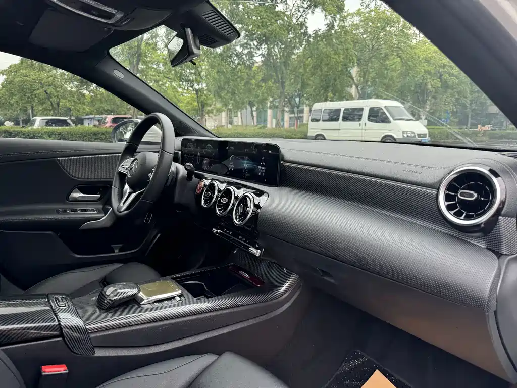 Mercedes-Benz A-Class 2021 — фото 7