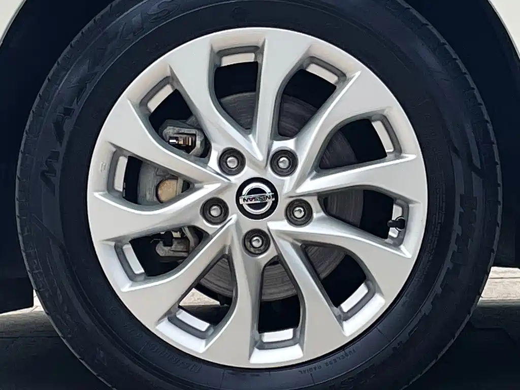 Nissan Sylphy 2022 — фото 27