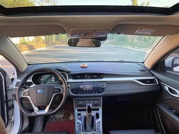 Geely Emgrand 2018