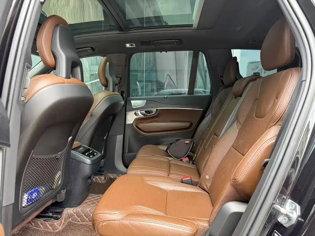 Volvo XC90 2021