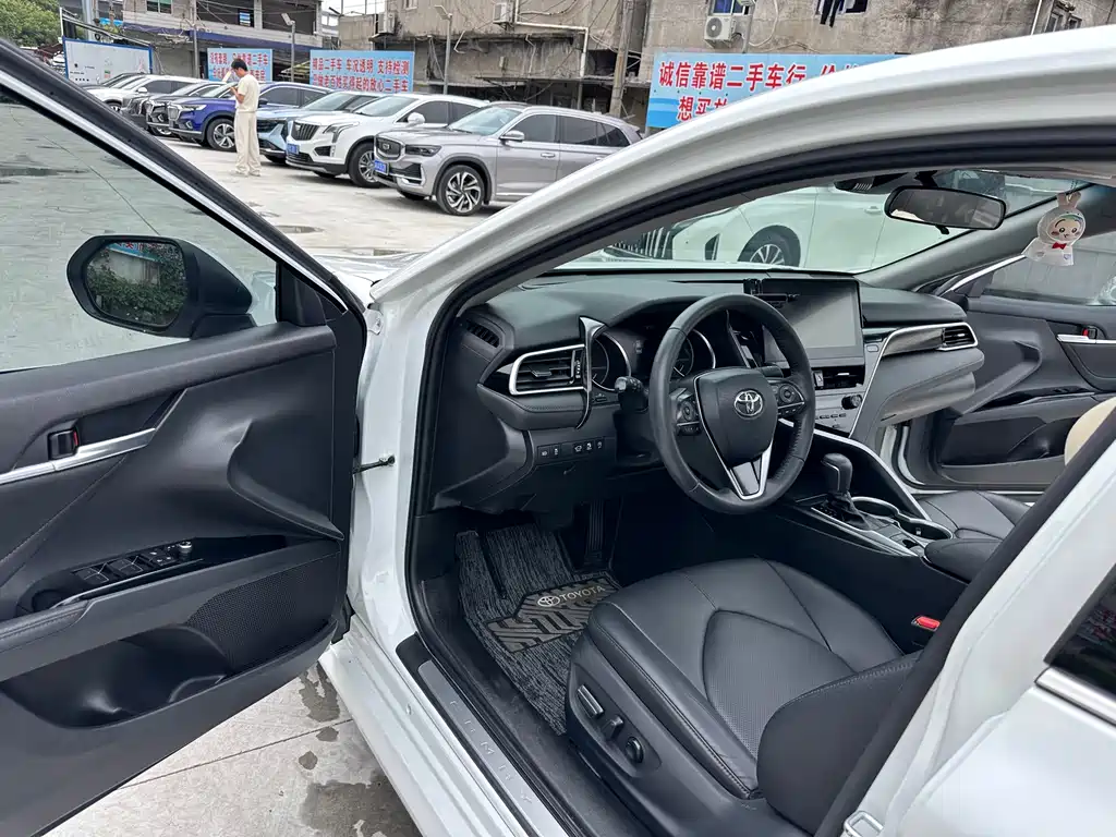 Toyota Camry 2023
