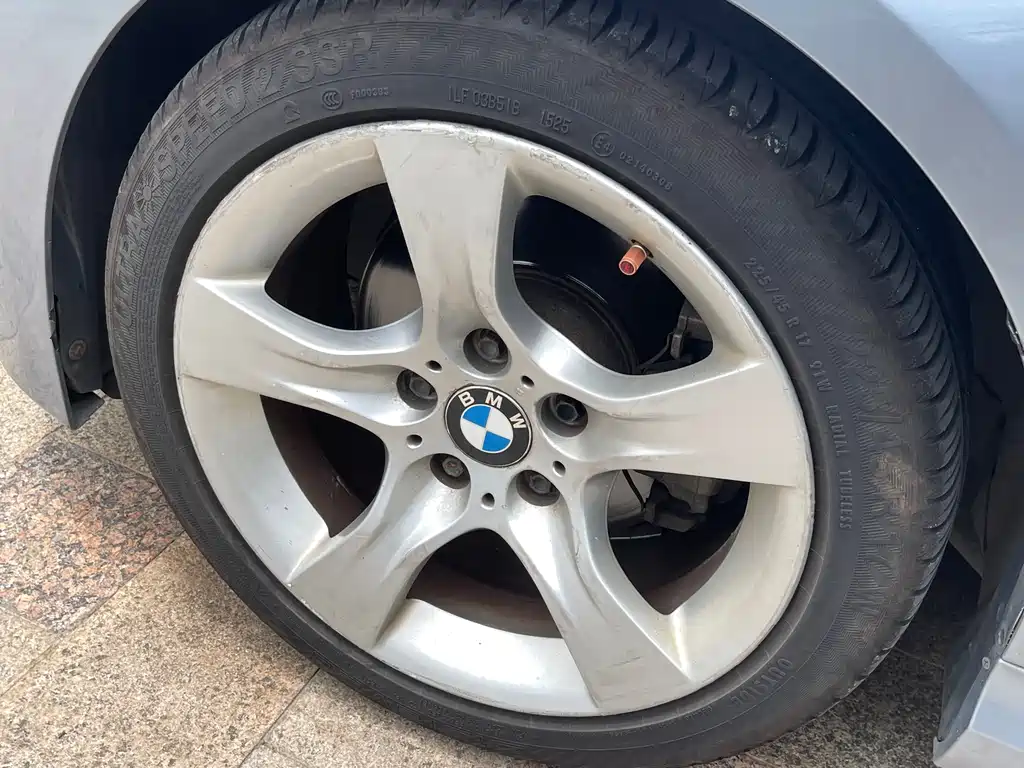 BMW 3 Series 2011