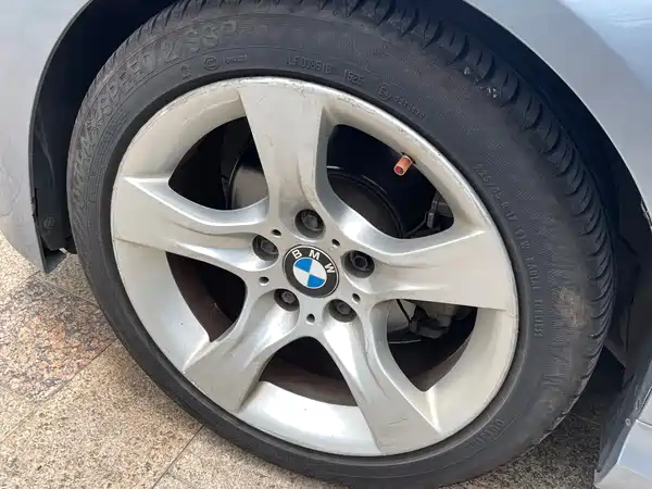 BMW 3 Series 2011
