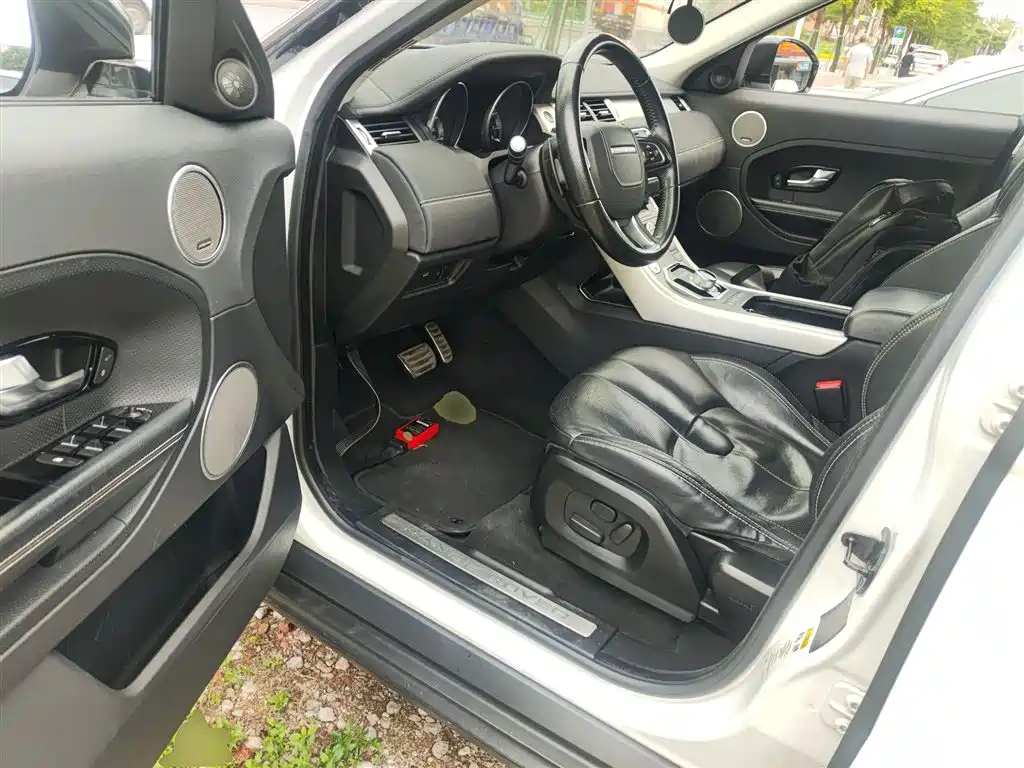 Land Rover Evoque 2014 — фото 12