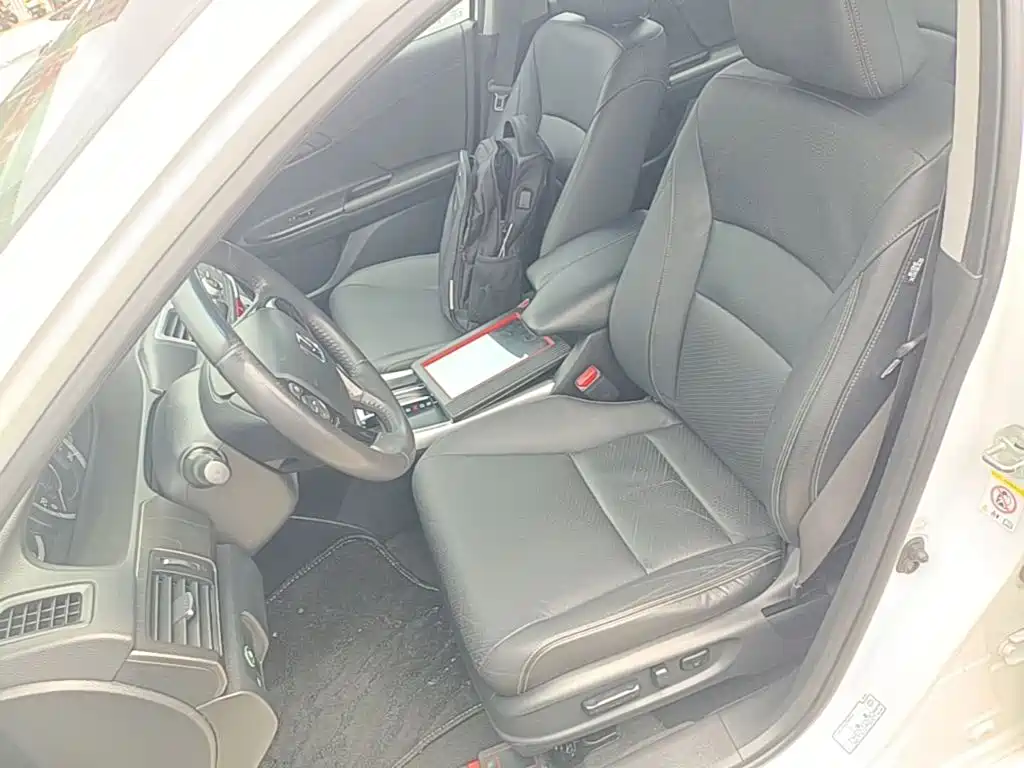 Honda Accord 2015 — фото 15