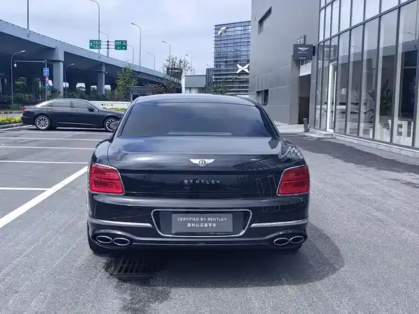Bentley Flying Spur 2023