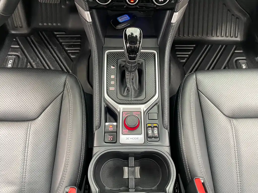 Subaru Forester 2022 — фото 11