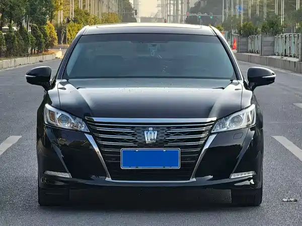 Toyota Crown 2019
