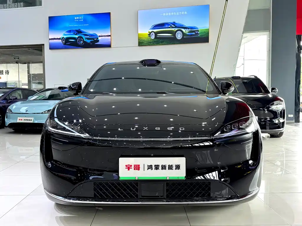 Luxeed Zhijie R7 2025