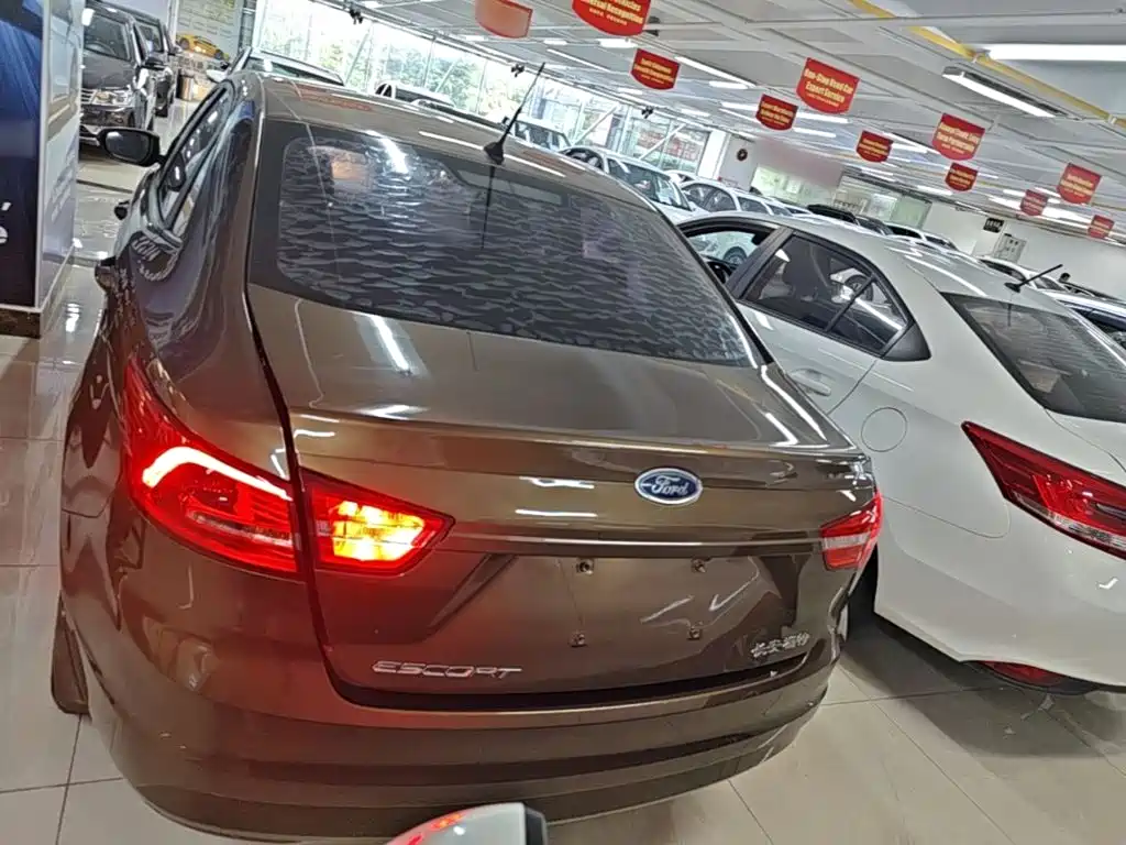 Ford Escort 2015