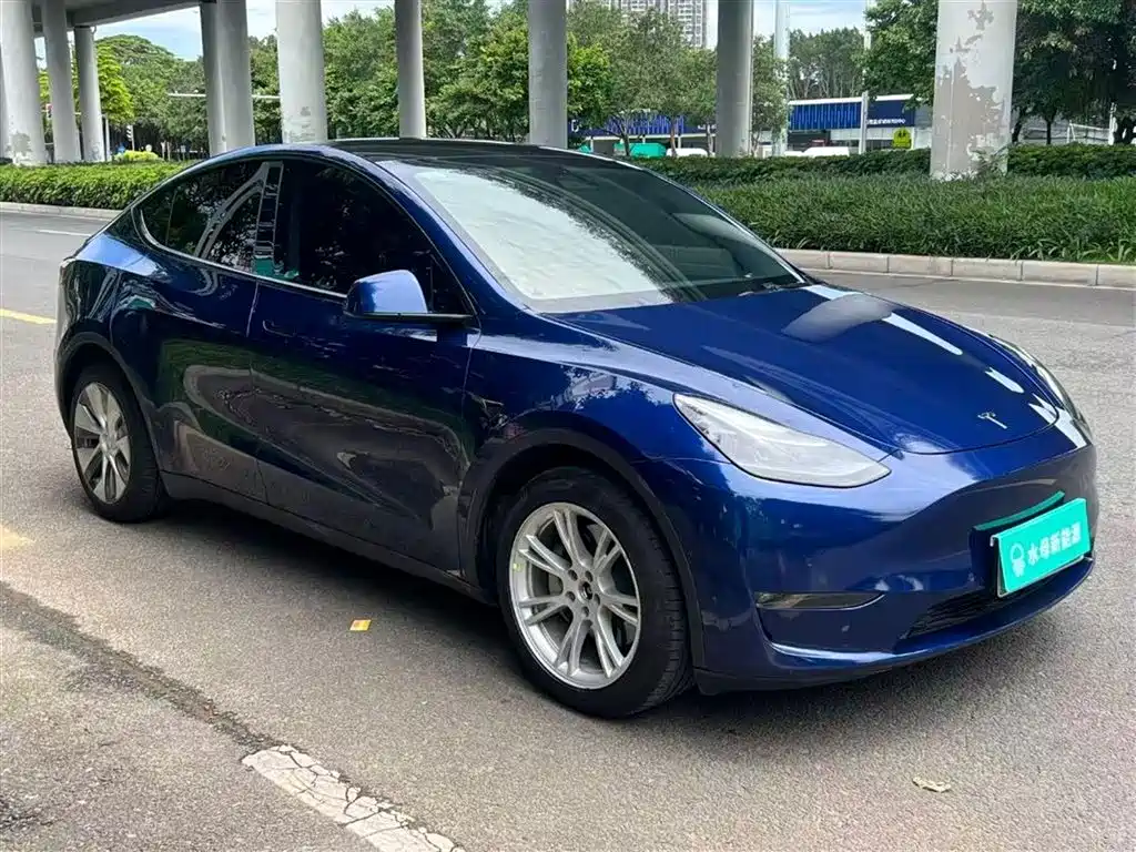 Tesla Model Y 2022 — фото 10