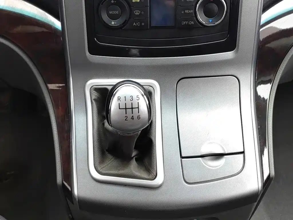 Dongfeng Fengxing CM7 2015 — фото 13