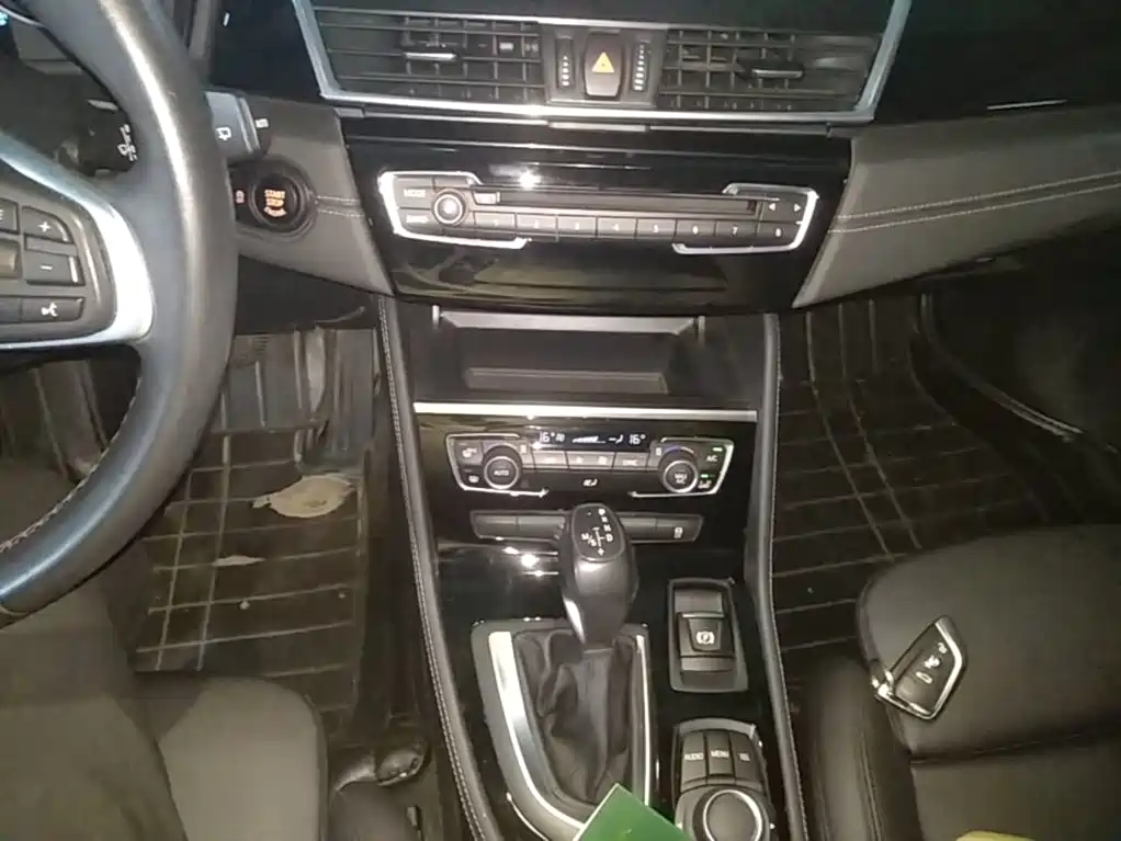 BMW 2 Series Station Wagon 2015 — фото 14