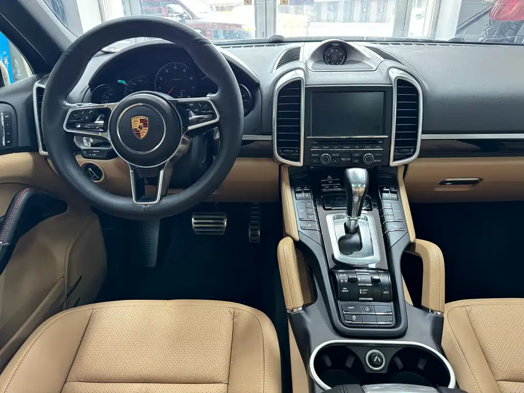 Porsche Cayenne 2015 — фото 21