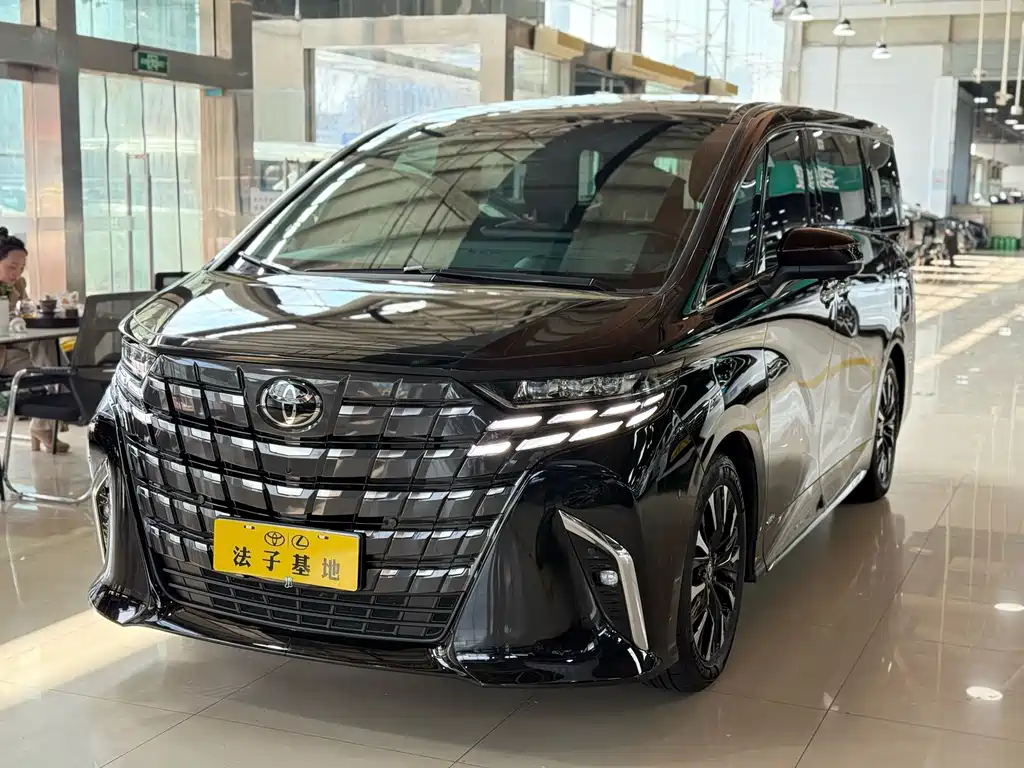 Toyota Alphard 2024 — фото 3