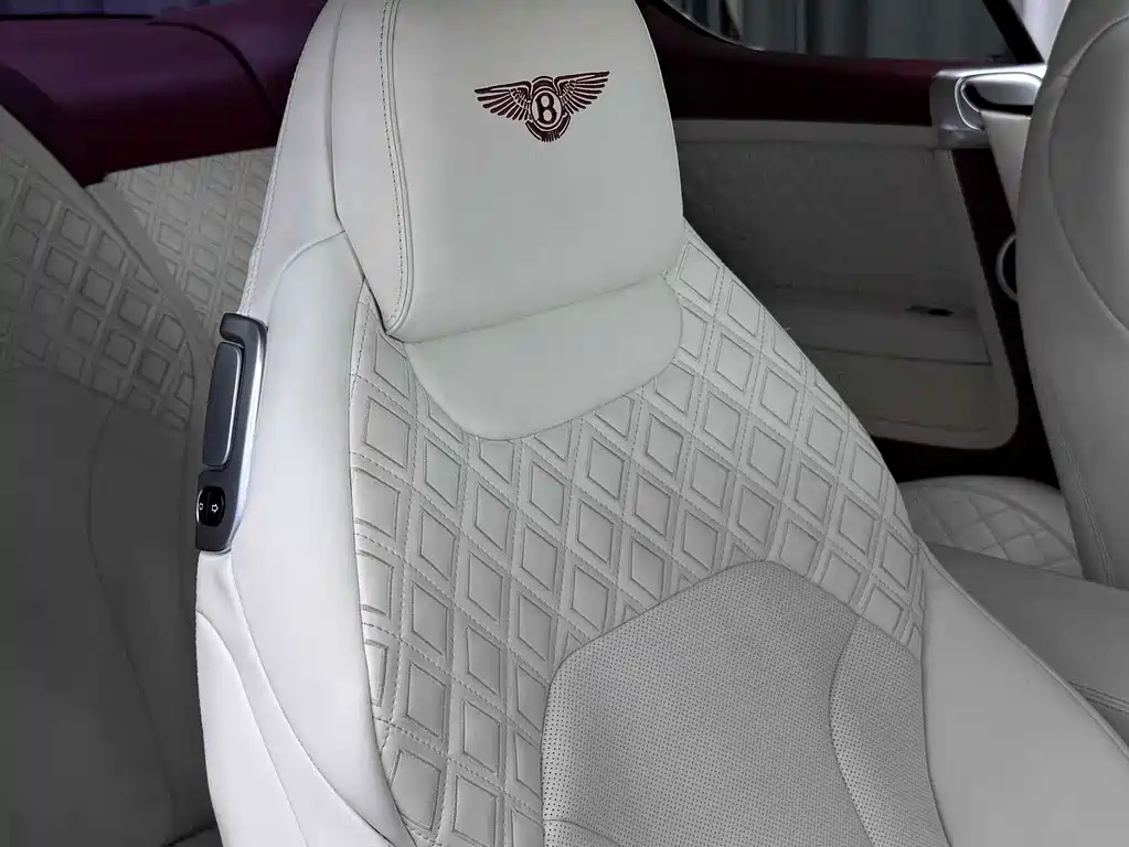 Bentley Continental 2014 — фото 10
