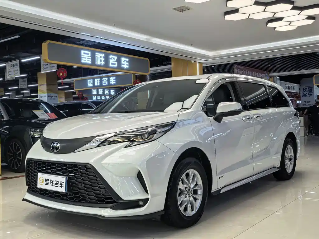 Toyota Granvia 2024