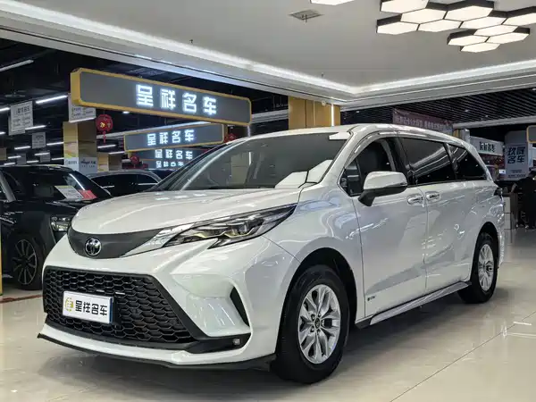 Toyota Granvia 2024