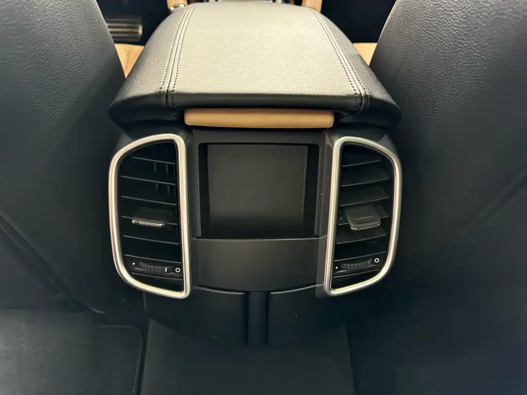 Porsche Cayenne 2015 — фото 24
