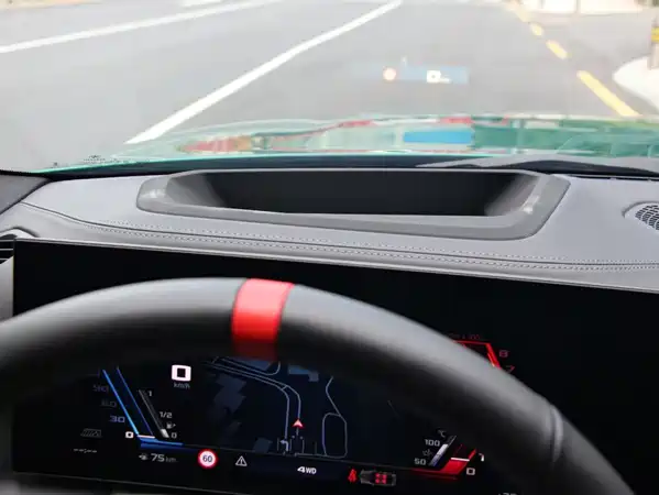 BMW M4 2025