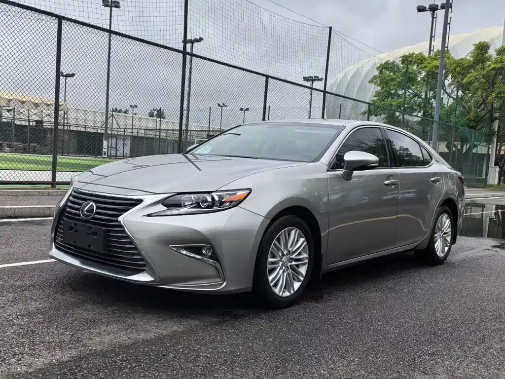 Lexus ES 2017