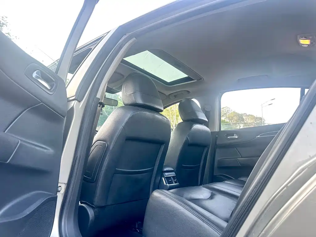 Citroen C4L 2015 — фото 25