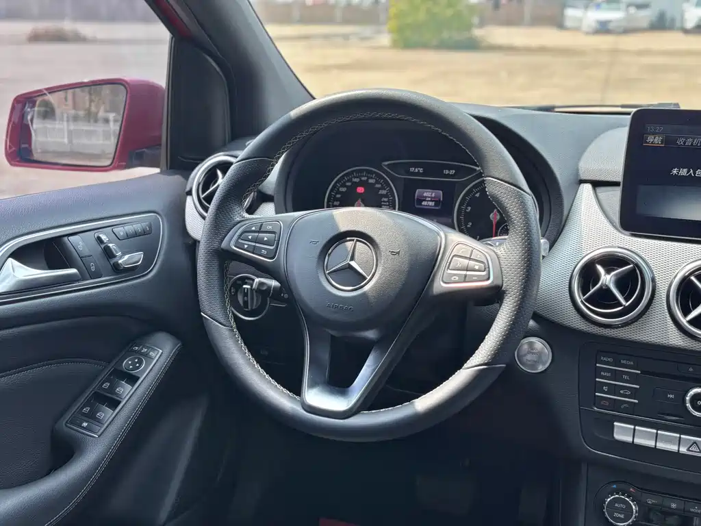 Mercedes-Benz B-Class 2018 — фото 12
